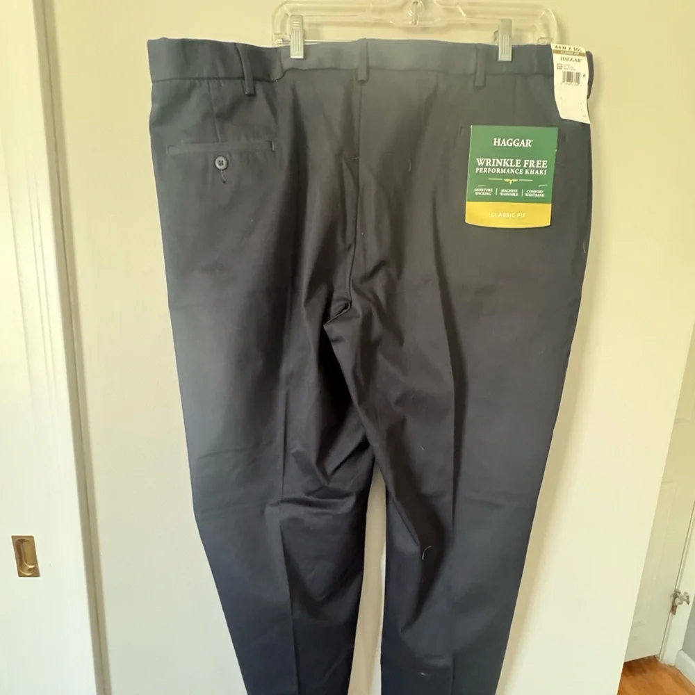 Haggar Khaki Performance Pants Mens 44x30 Navy Classic Fit Flat Front NEW